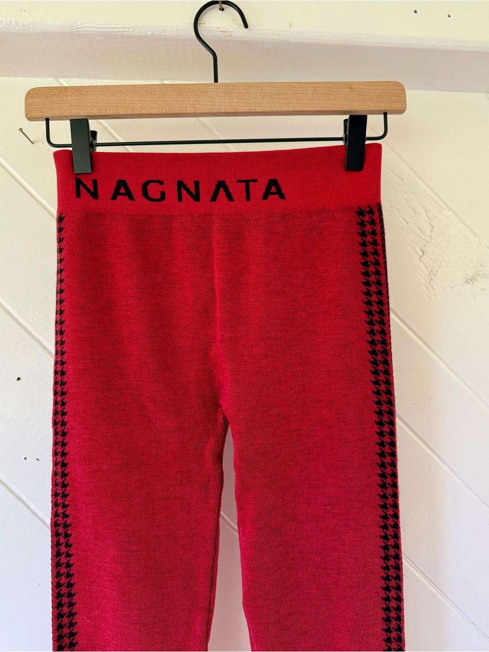 Nagnata red wool legging